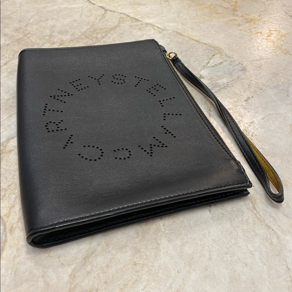 Stella McCartney logo flap zip clutch - Picture 6 of 8